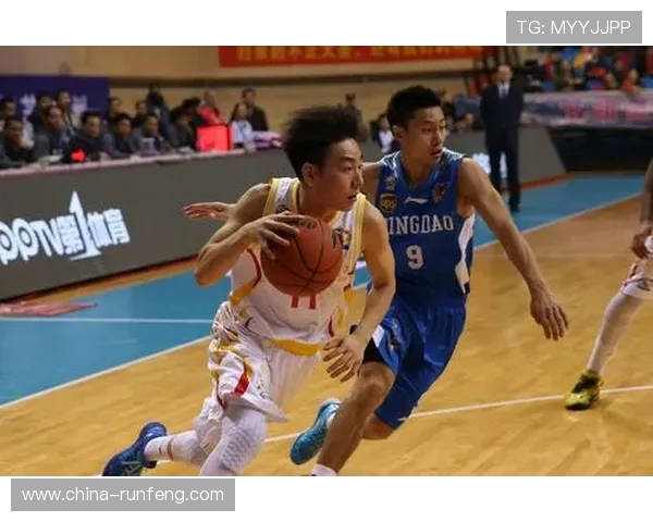 南京篮球队边路渗透战术解析与球队发展前景探讨