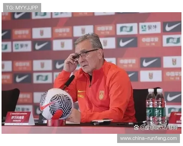 成都足球队个人能力提升的关键因素与发展路径探讨