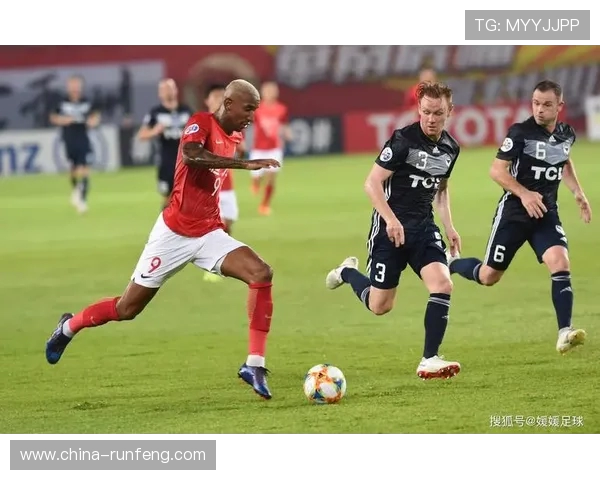 威灵顿凤凰主场迎战墨尔本球队争夺胜利的精彩对决