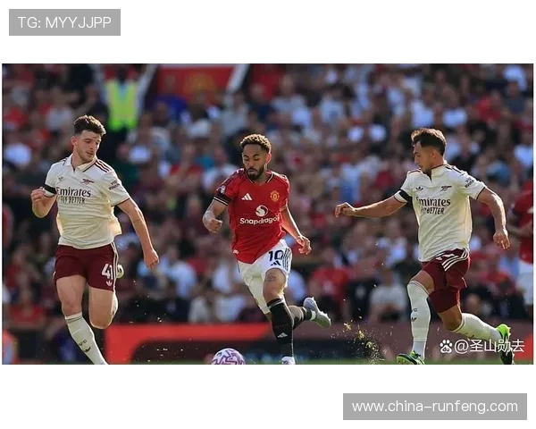 曼联与利物浦激战在即2月24日英超巅峰对决引发球迷热议