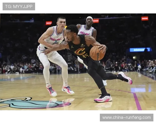 热火与雄鹿的激烈对决体育网全程直播精彩瞬间回顾