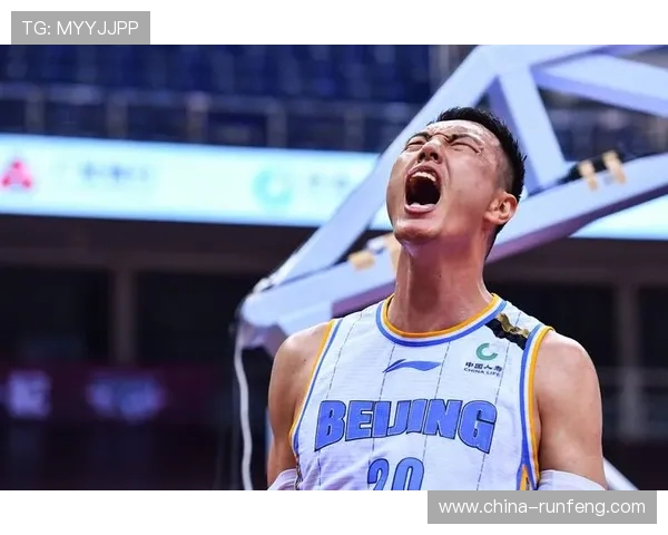 翟晓川：从篮球新星到职业生涯的辉煌历程与未来展望